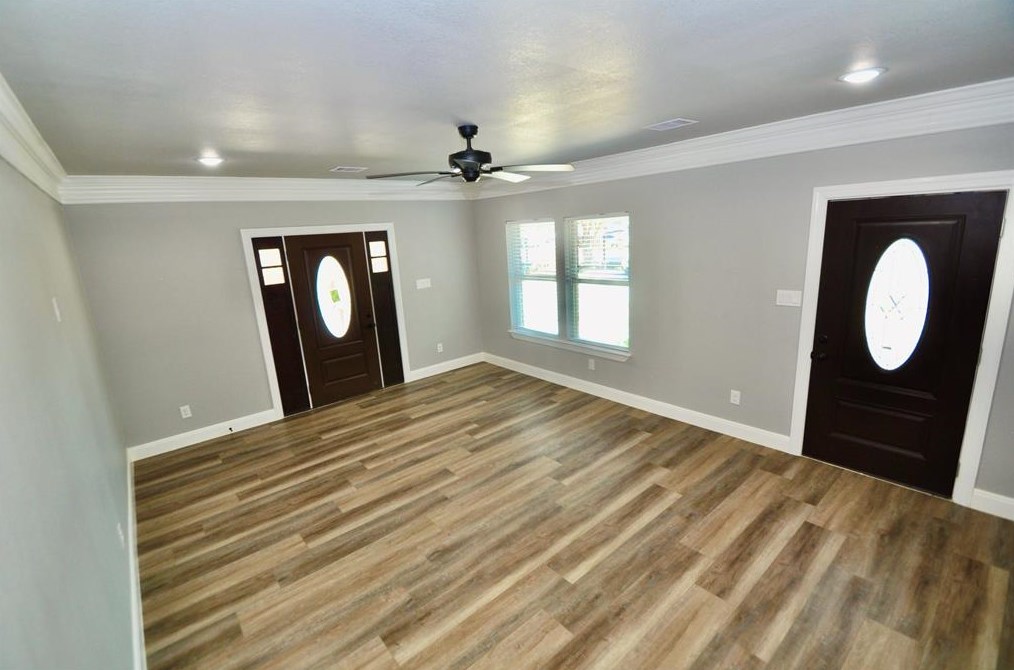 7469 Brace St, Houston, TX 77061-2747