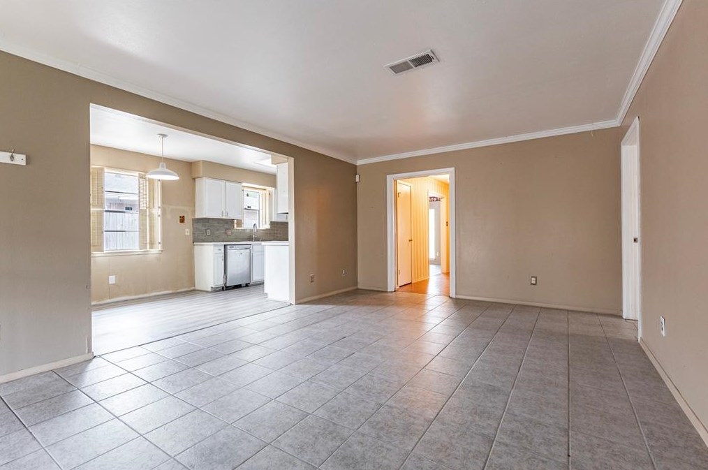 9015 Jackwood, Houston TX  77096-1123 exterior