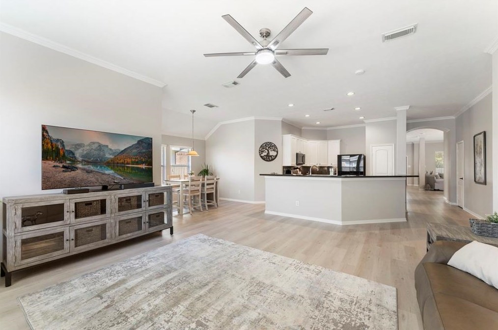 9410 Brackenton Crest Dr, Spring TX  77379-2815 exterior