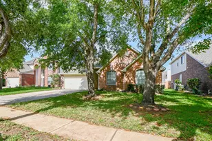 1143 Oxford Mills Ln, Sugar Land, TX 77479 - Photo 2