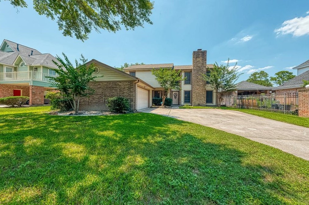 6422 Sutter Park Ln, Houston, TX 77066-3945