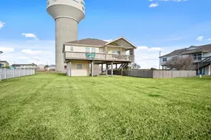 16507 Captain Kidd Rd, Jamaica Beach, TX 77554 - Photo 18