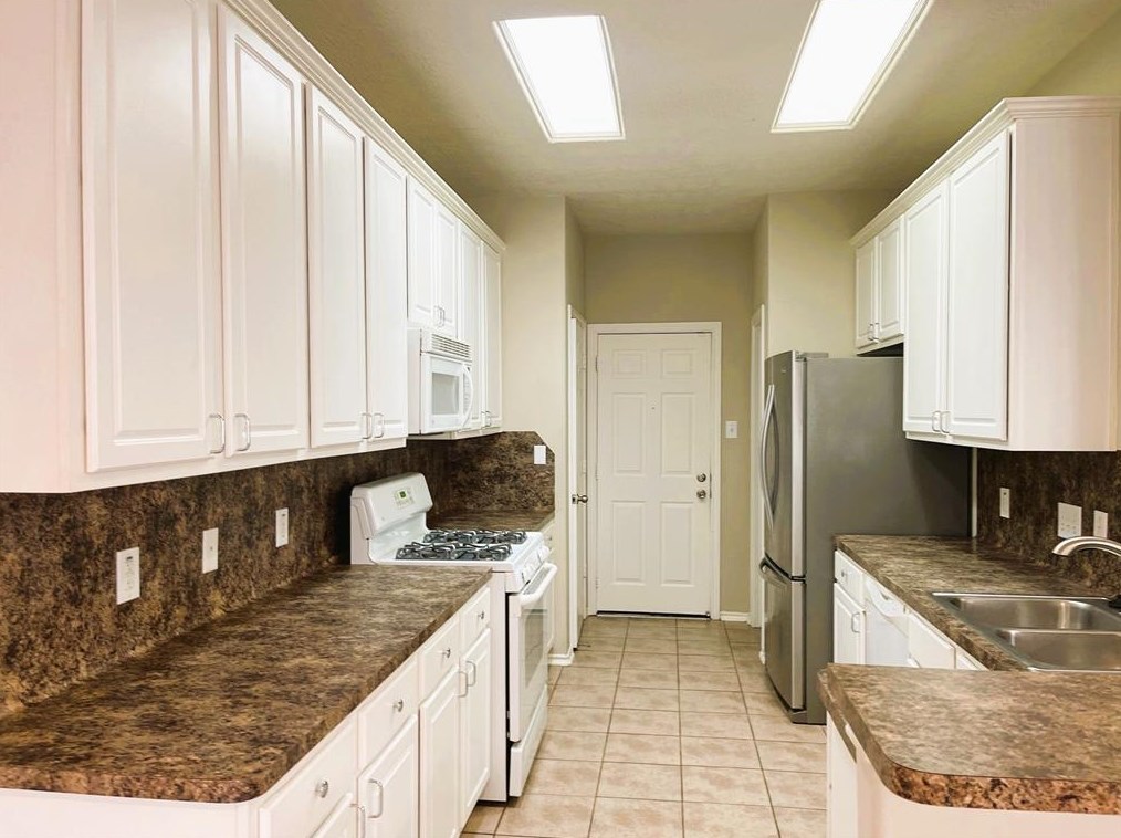 14314 Mooreview Ln, Houston TX  77014-1481 exterior