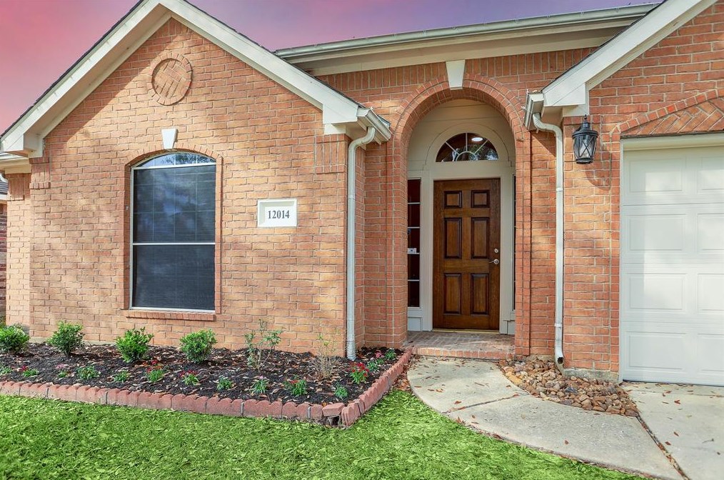 12014 Timpnogos Dr, Tomball, TX 77377