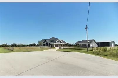 13670 Ponderosa Trail, Beaumont, TX 77713 - Photo 4