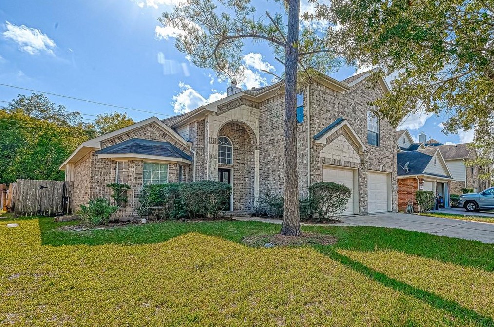 5610 Indigo Trails Dr, Richmond, TX 77469