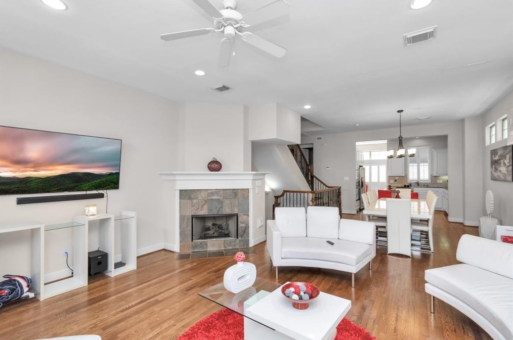592 Bomar St, Houston, TX 77006