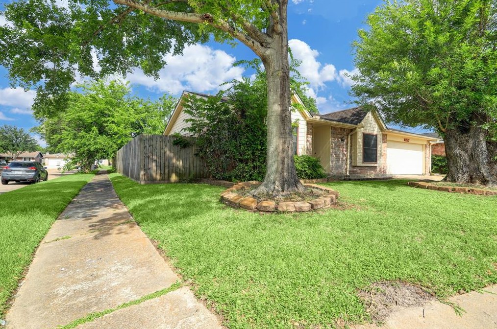 10527 Quail Ridge Ln, Sugar Land, TX 77498