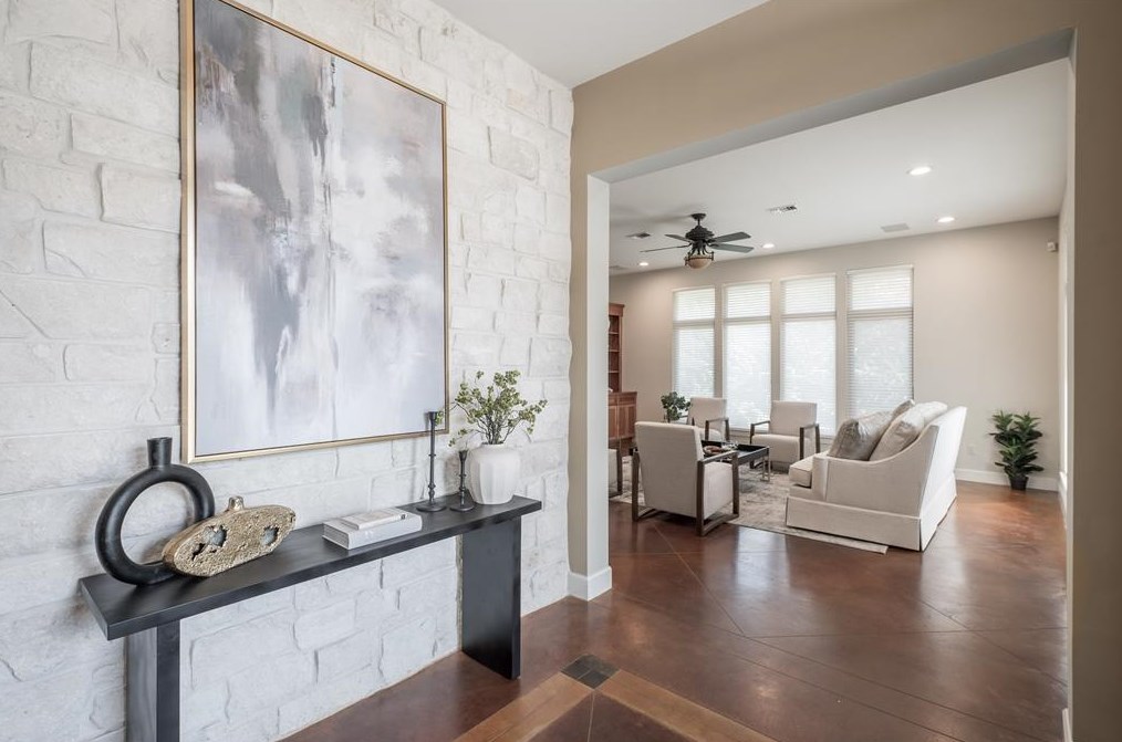 5904 Community Dr, Houston, TX 77005-2728