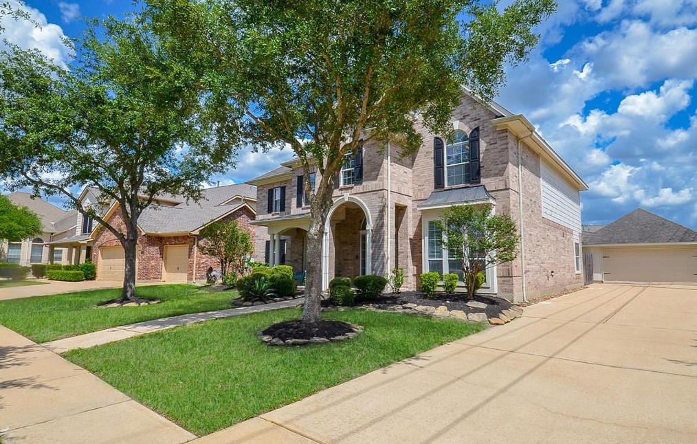 21830 Sheffield Gray Trl, Cypress TX  77433-2215 exterior