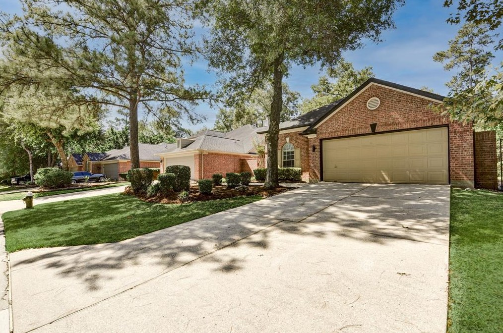 53 Sienna Pl, Spring TX  77382-1523 exterior