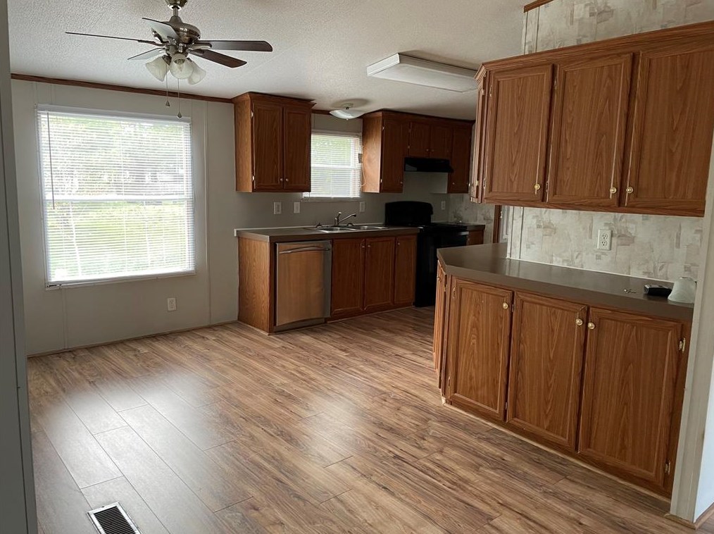 16373 Red Tail Hawk Ct, Conroe, TX 77302
