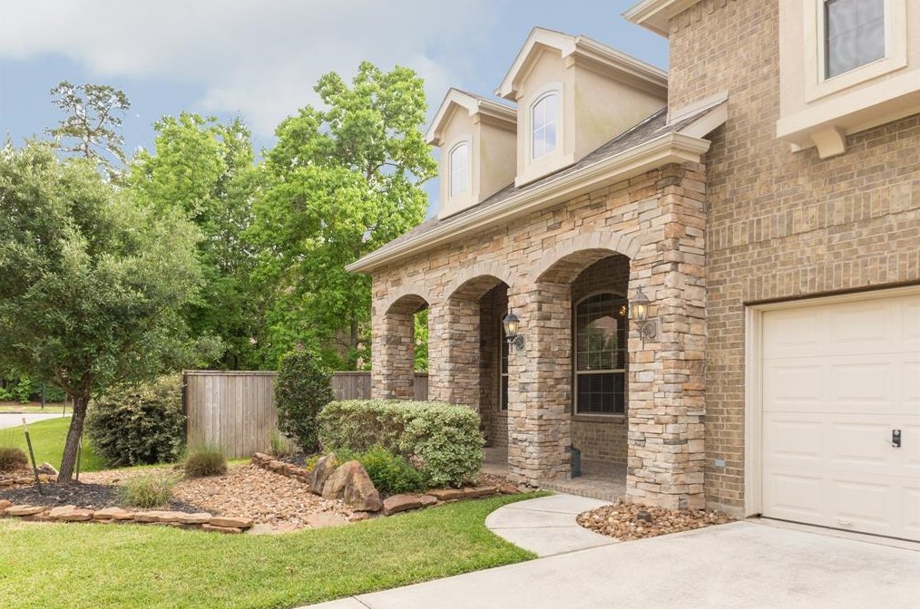 214 Pinto Point Dr, Spring TX  77389-4391 exterior