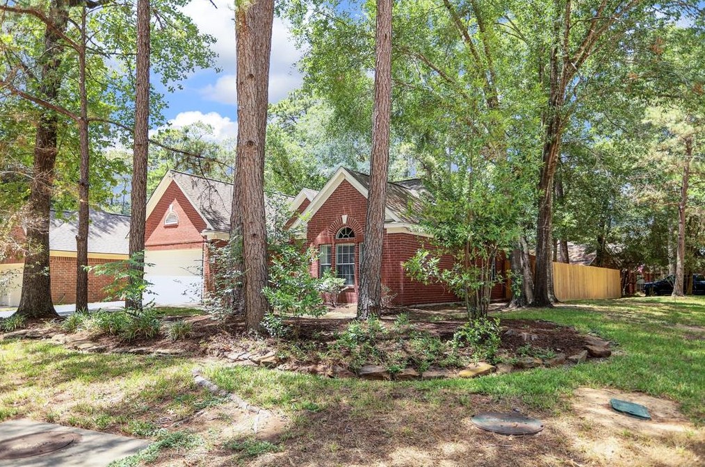 23 Rosewater Pl, Spring, TX 77381