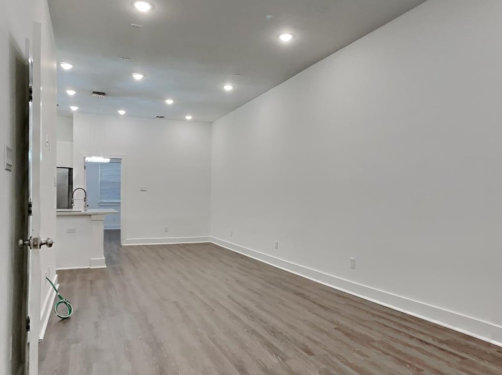 7327 England St, Houston, TX 77021
