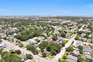 4828 Ave Q 1/2, Galveston, TX 77551 - Photo 48