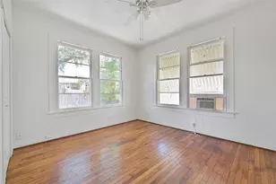 4828 Ave Q 1/2, Galveston, TX 77551 - Photo 36