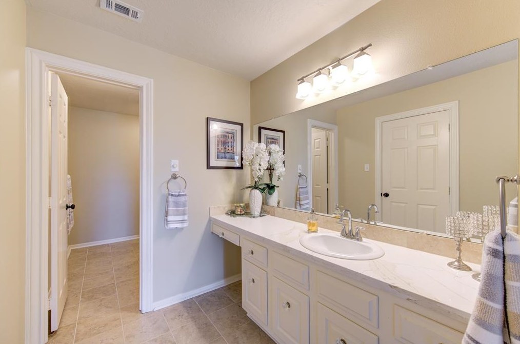 5402 China Doll Ct, Houston TX  77041-6576 exterior