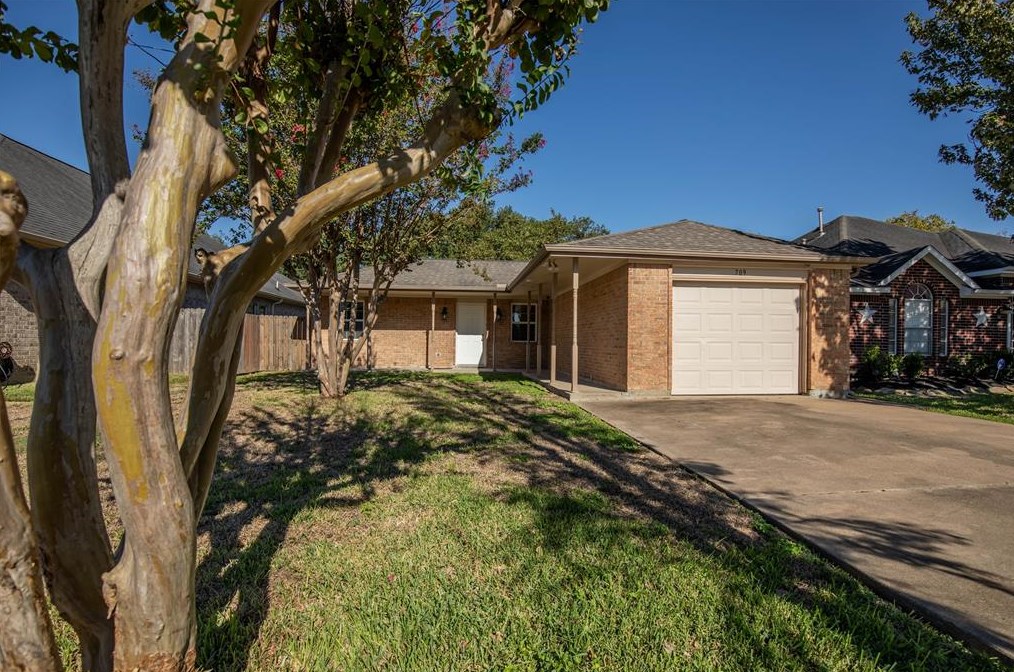 709 Arkansas St, South Houston, TX 77587