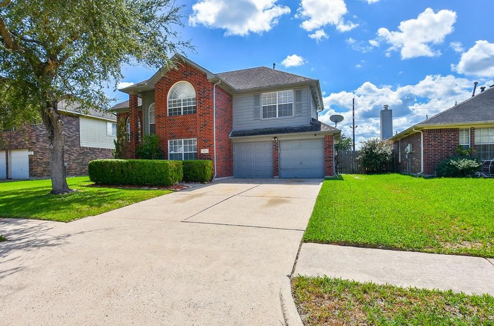 4026 Almond Lake Dr, Houston TX  77047-6776 exterior