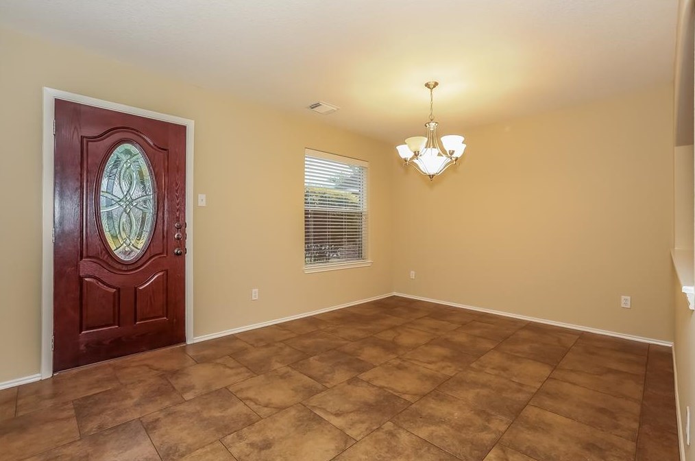 2122 Pine Croft Dr, Humble, TX 77396