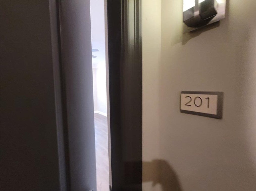 2111 Austin St, Houston TX  77002-8909 exterior