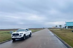 3153 Palacios Bay Dr, Palacios, TX 77465 - Photo 1