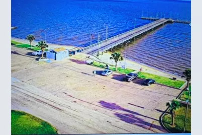 3153 Palacios Bay Drive, Palacios, TX 77465 - Photo 8