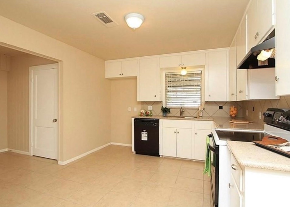 4822 De Milo Dr, Houston, TX 77092-4312