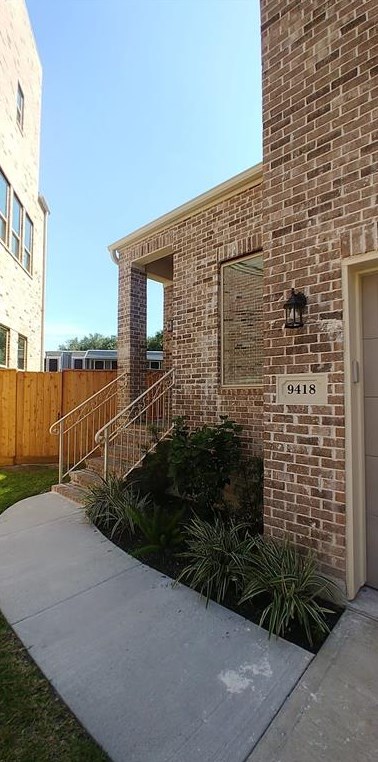 9418 Glenfield Ct, Houston TX  77096-3818 exterior