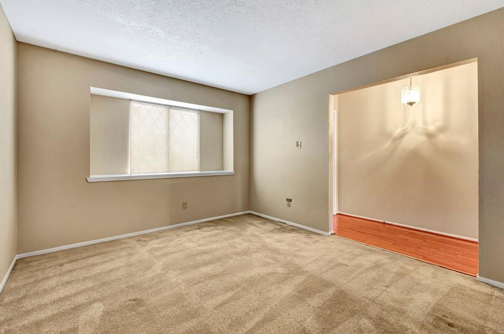 8402 Garden Parks Dr, Houston, TX 77075