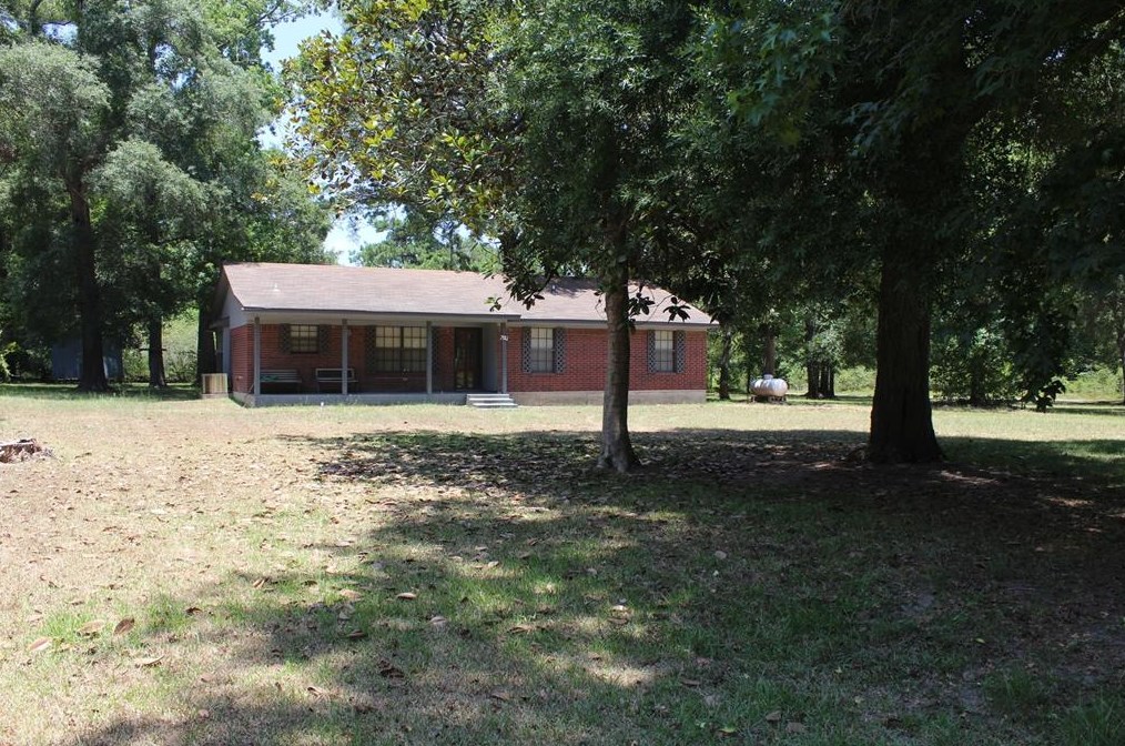 24761 Pine Dr, Roman Forest, TX 77357-5003