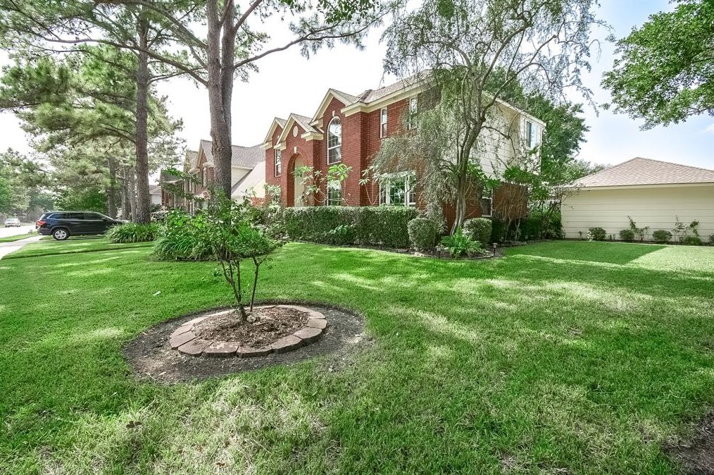 7927 Harvester St, Houston, TX 77095-3968
