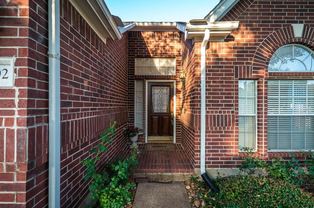 1202 Charlton Park Dr, Houston, TX 77077