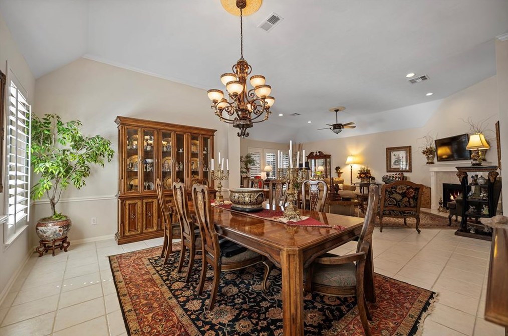 9909 Kemp Frst, Houston TX  77080-2509 exterior