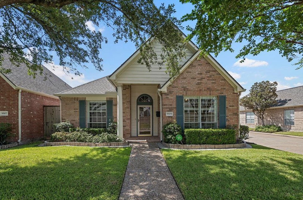 9909 Kemp Frst, Houston TX  77080-2509 exterior