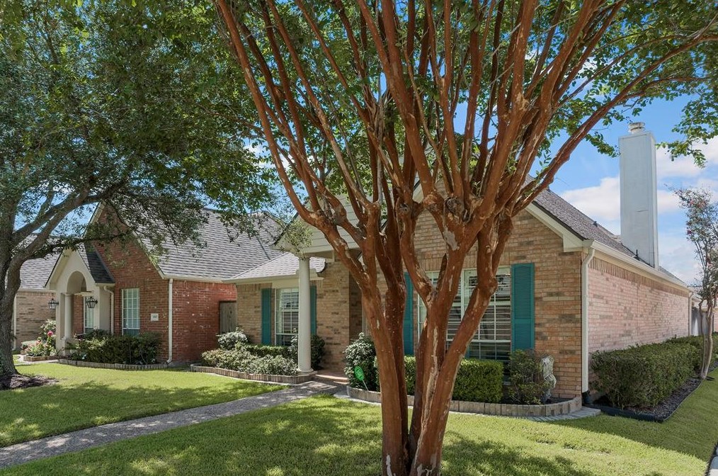 9909 Kemp Frst, Houston TX  77080-2509 exterior
