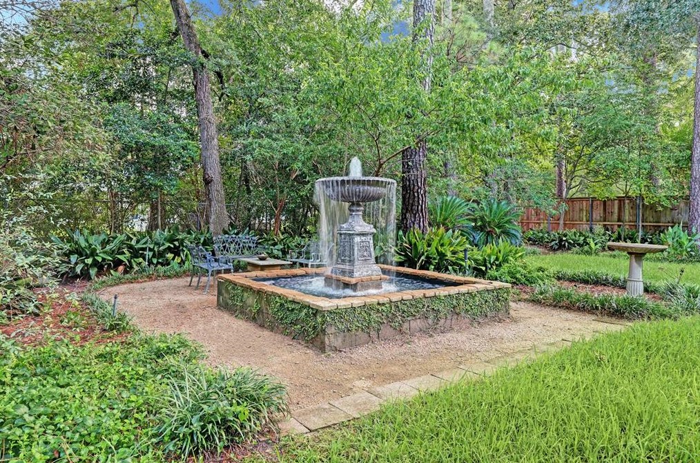 12003 Pebble Hl Dr, Houston TX exterior