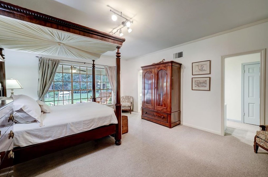 12003 Pebble Hl Dr, Houston TX exterior