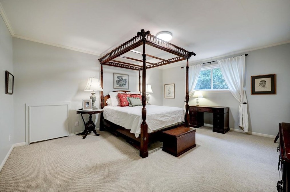 12003 Pebble Hl Dr, Houston TX exterior