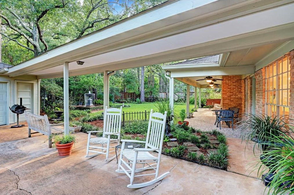 12003 Pebble Hl Dr, Houston TX exterior