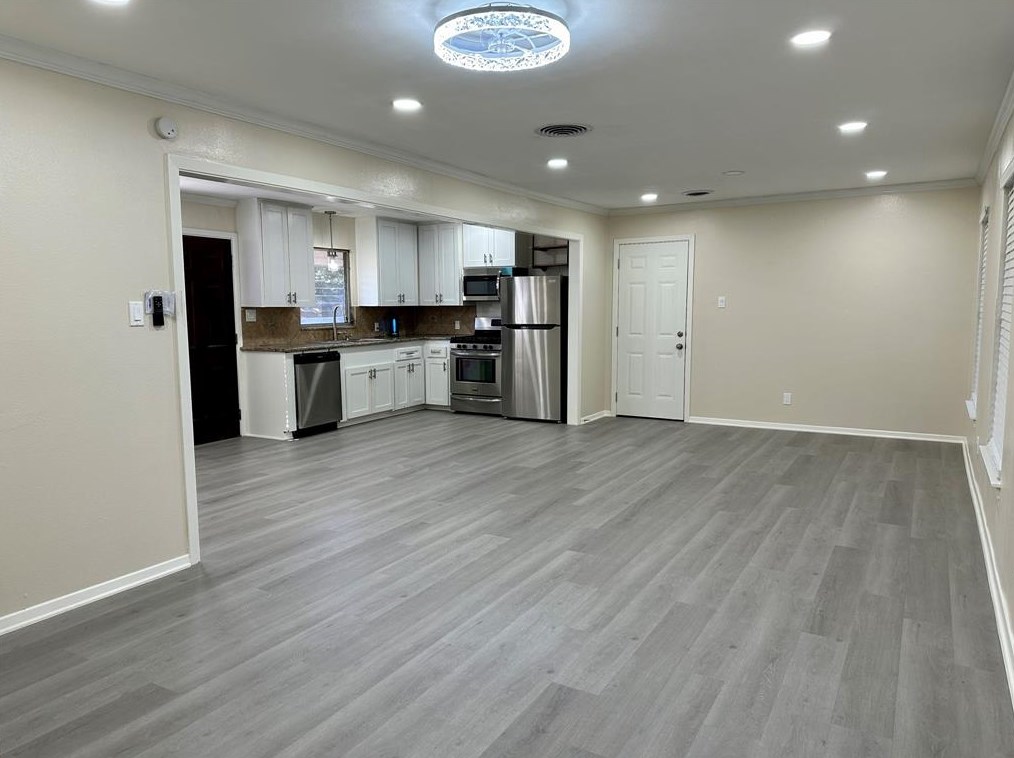 11054 Waxwing St, Houston, TX 77035-4904