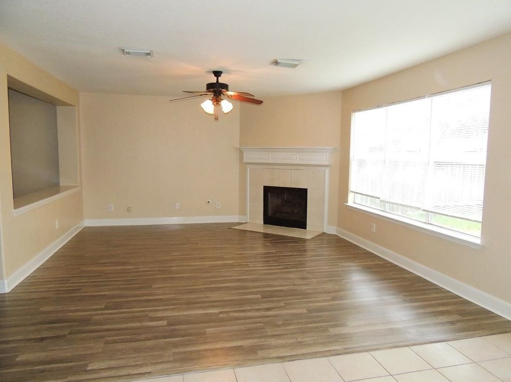 3207 Crestbridge Ln, Spring, TX 77388
