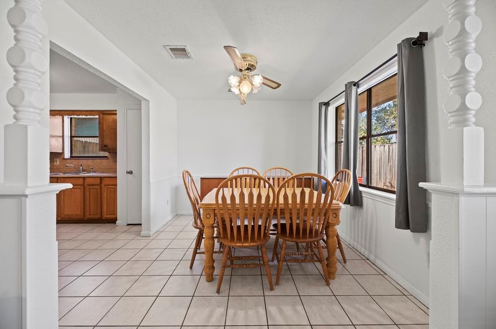 7834 Breezeway St, Houston TX  77040-3703 exterior