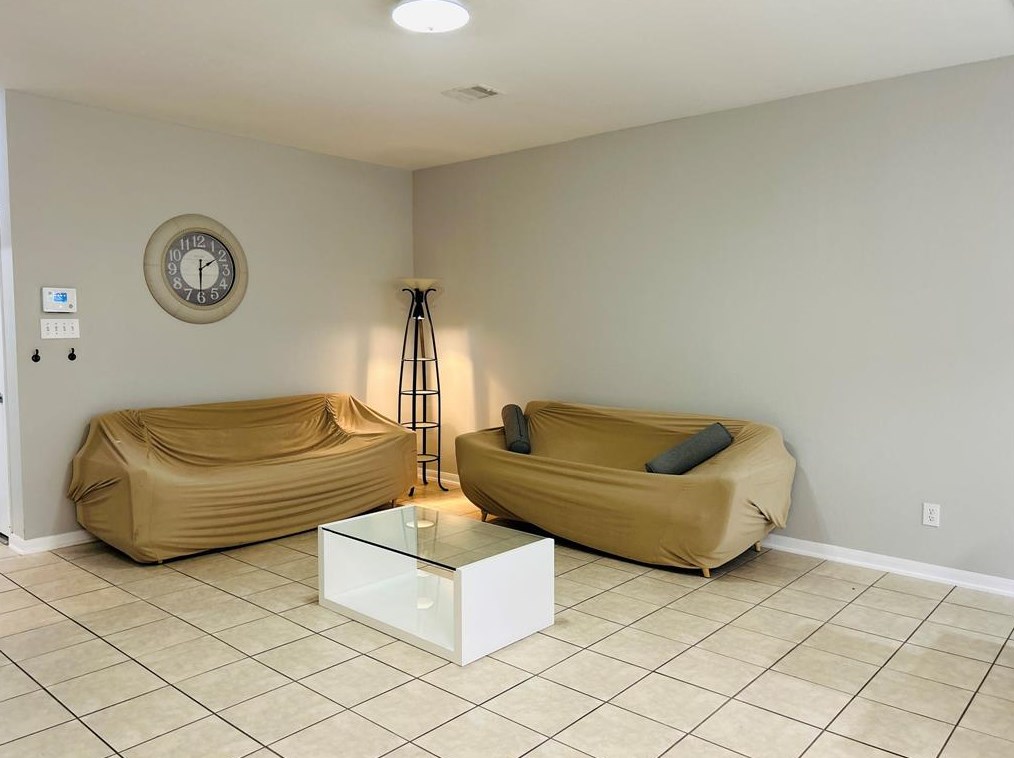 8010 Barnes Ridge Ln, Houston TX  77072-0102 exterior