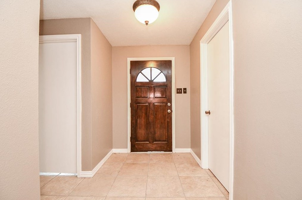 727 Red Rock Canyon Dr, Katy, TX 77450-3417