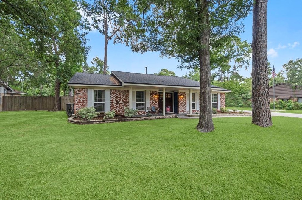 19402 Whitewood Dr, Spring, TX 77373