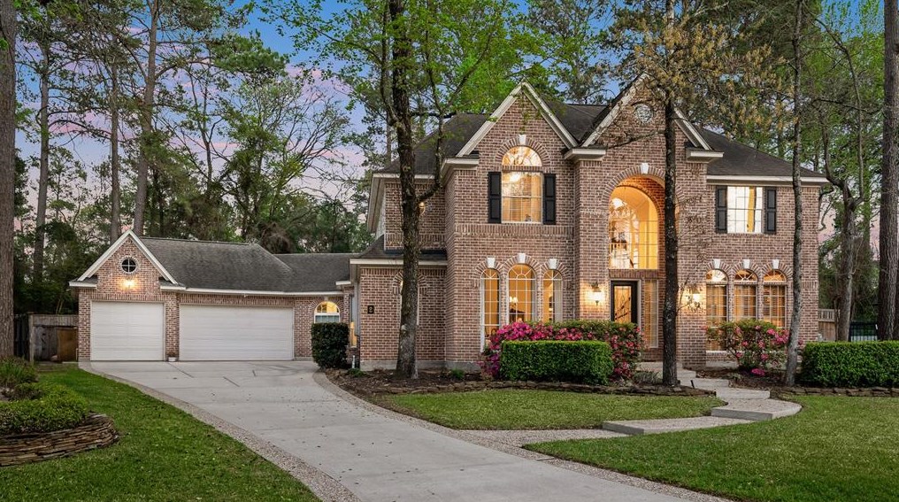 2 Lenox Hill Dr, Spring, TX 77382-2525