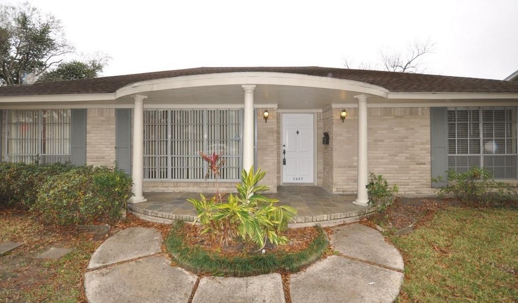 5422 Grape St, Houston, TX 77096