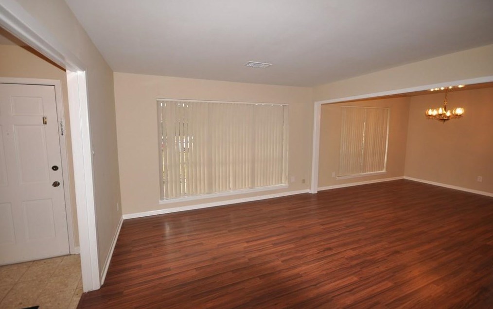 5422 Grape St, Houston TX  77096-1206 exterior